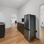 Apartment Düsseldorf 100QM, 6 Personen, Balkon, Messe, Küche