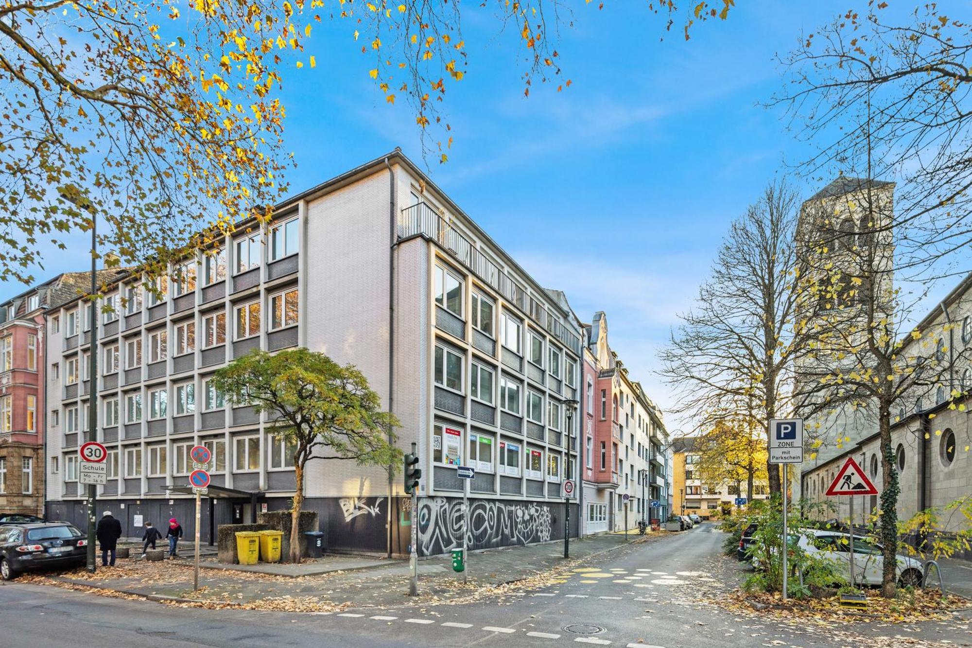 100qm, 6 Personen, Balkon, Messe, Küche *